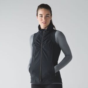 Lululemon Go the Distance Vest in Black Size 2